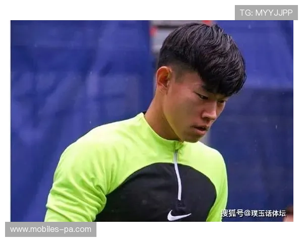 天赋未能兑现 21岁何小珂中超前三轮未登场 曾留洋多国接受训练